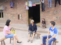 集團公司領導到屏山縣栗子村慰問調研