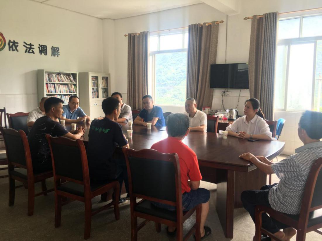 集團公司領導深入栗子村開展脫貧攻堅幫扶工作