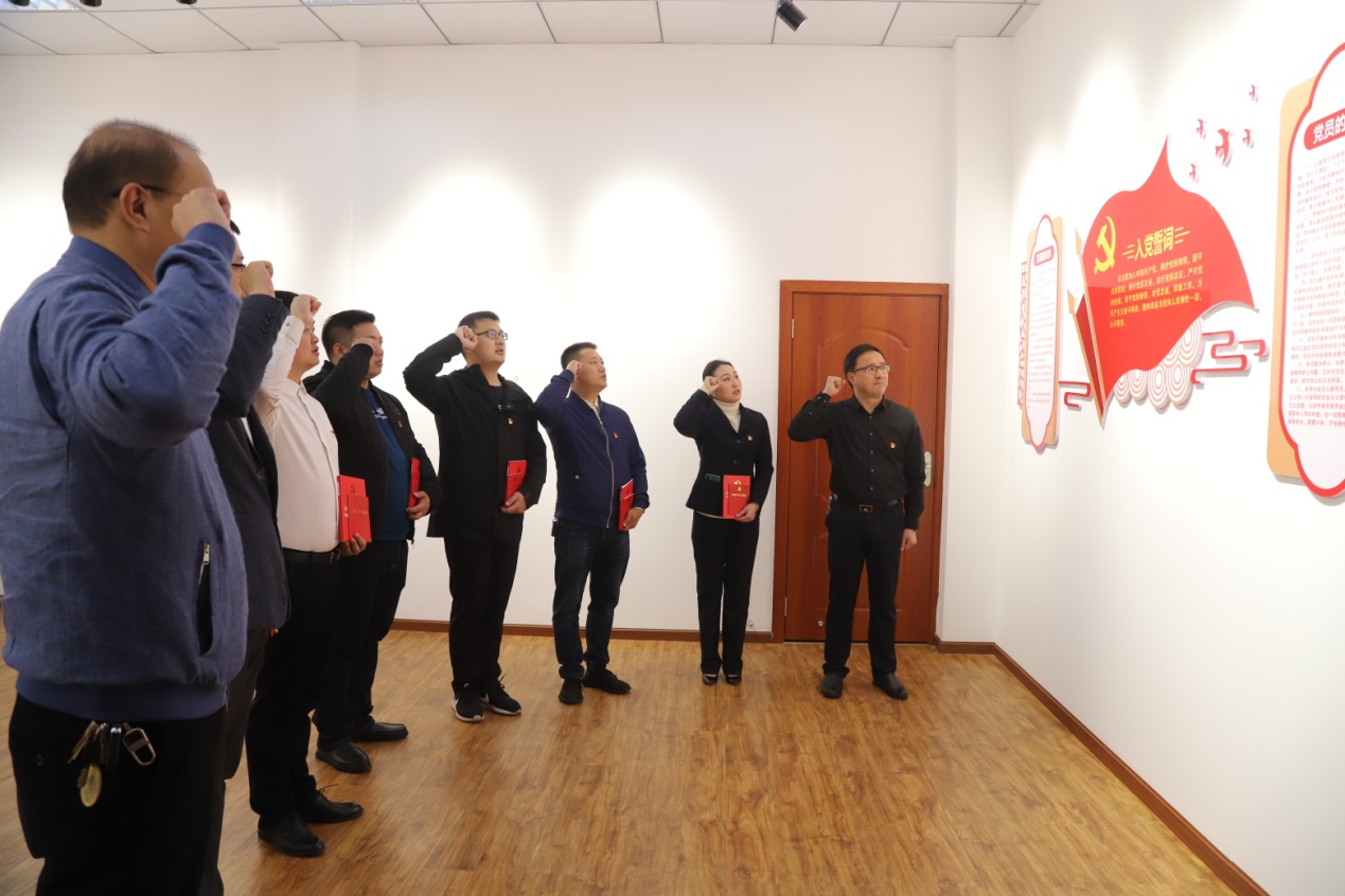 善學善思善言善行,起好黨員帶頭作用