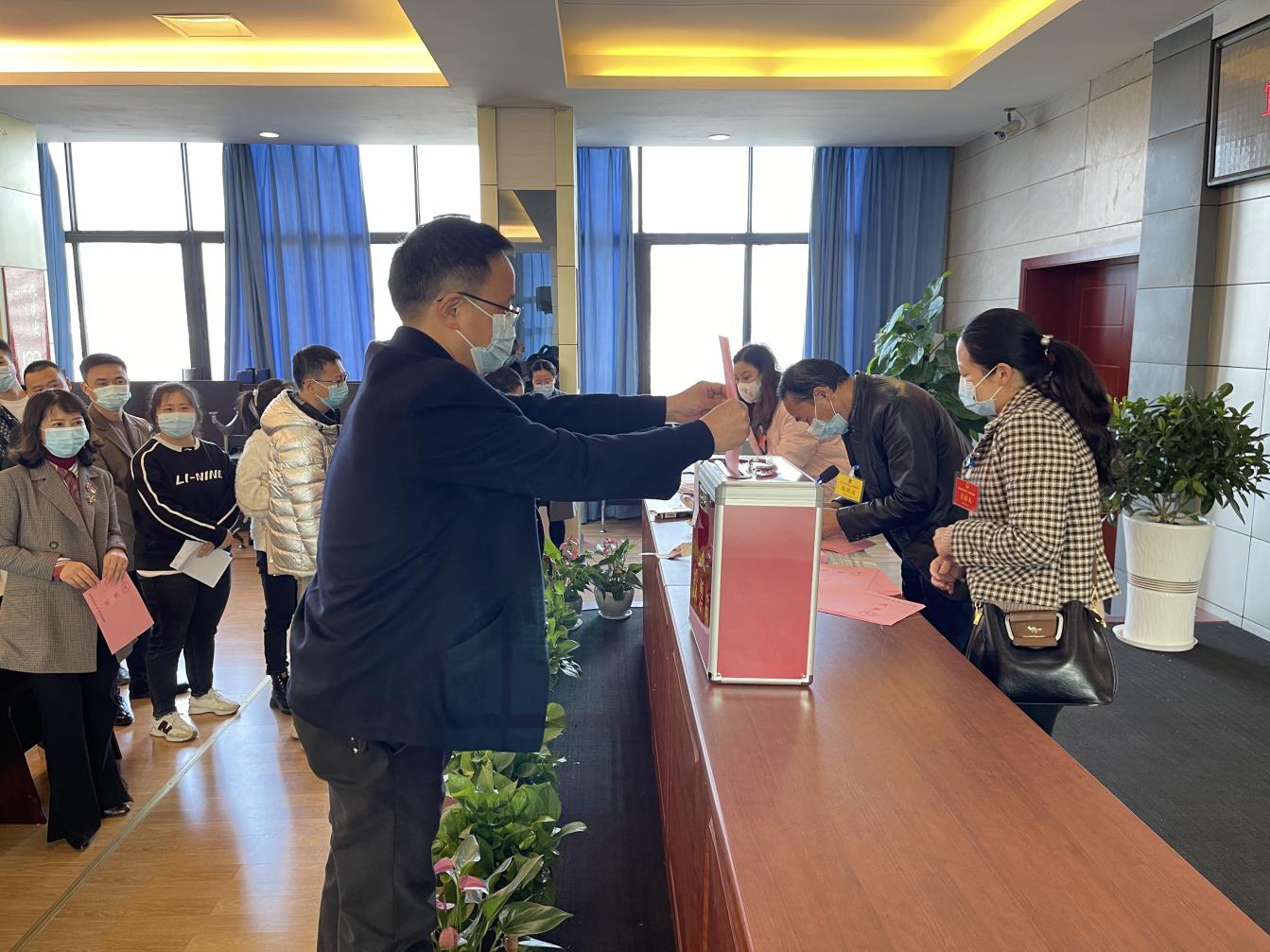 清源水務集團投票站順利開展敘州區第二屆人大代表選舉工作