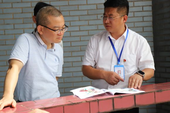 市公服集團公司黨委副書記、總經理譚琦調研清源水務公司兩江管線安全運行情況